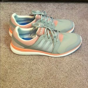 Adidas cloud foam shoes